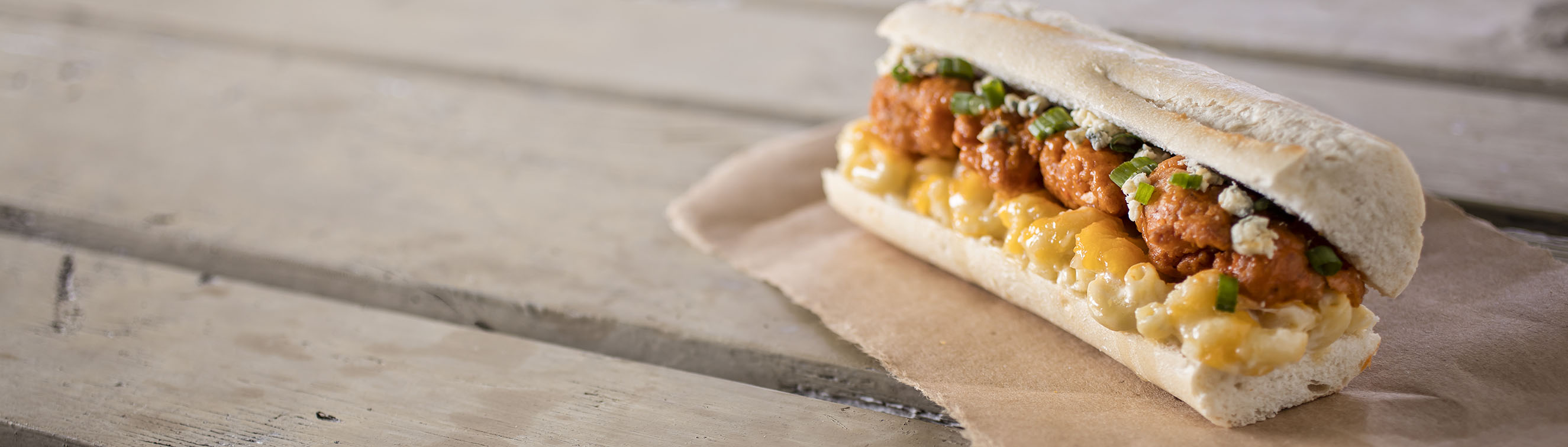 Buffalo Chicken and Mac Sandwich - Love of Food